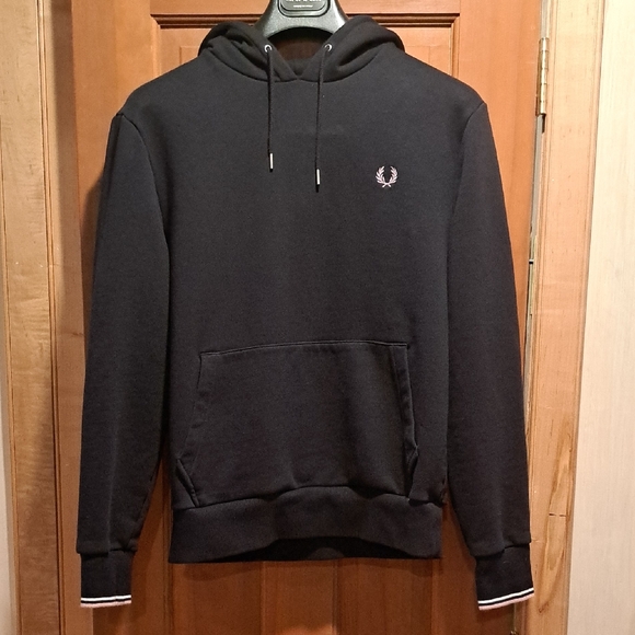 Fred Perry Tipped Black Hoodie with Embroidered Logo M - Picture 1 of 8